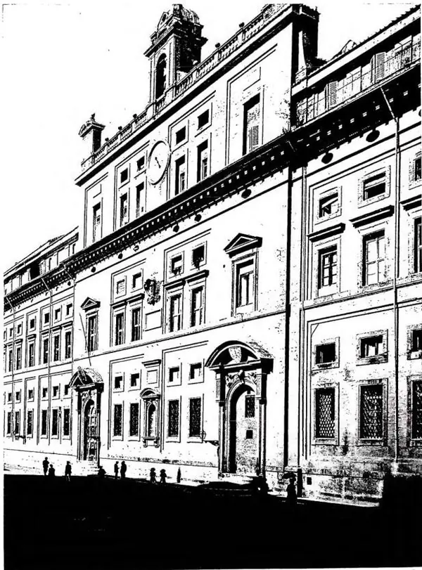 FACADE OF THE ROMAN COLLEGE - Rome.
