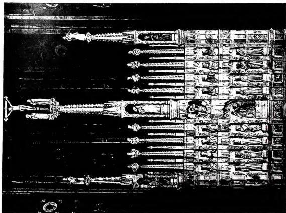 Right: MAIN PORTAL OF THE CHURCH OF ST. PETRONIUS with sculptures by Jacopo della Quercia (1427-37).