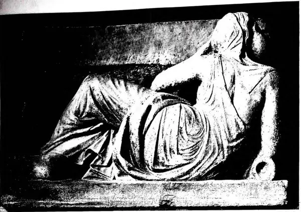 UNA DELLE FIGURE DEGLI ASSETATI Perugia, museo.
