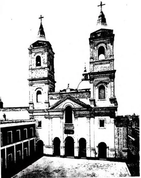 A sinistra: ESTERNO DELLA CHIESA DI S. DOMENICO (1751-68). A destra: PARTICOLARE DELL'ALTAR MAGGIORE, opera di José de Sosa - Chiesa di S. Domenico. de Documentos de Arte Argentino, XXIII, Buenos Aires 1941.