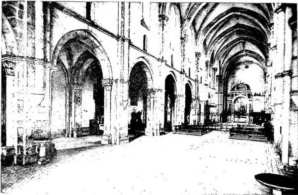In alto: INTERNO DELLA CHIESA DELL'ABBAZIA (prima metà sec. XIII). In basso: LOGGIA E ARCONE D'INGRESSO ALL'ABBAZIA (prima metà sec. XIII).