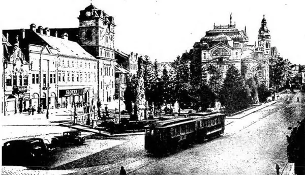 Above: JESUIT CHURCH with the house where the martyrs of Cassovia were killed (1619). Below: CATHEDRAL OF ST. ELIZABETH (14th-15th cent.), south side with the chapel of St. Michael. (13th cent.).