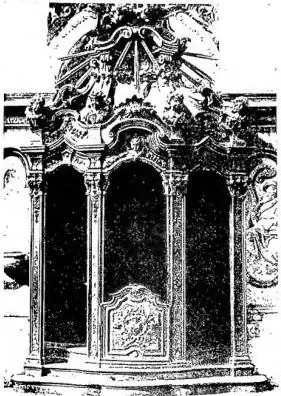 In alto a sinistra: CONFESSIONALE nella chiesa di S. Filippo (sec. XVII) - Chieri. In alto a destra: CONFESSIONALE nella chiesa di S. Maria Maggiore. Opera di Andrea Fantorin (1659-1734) - Bergamo. In basso a sinistra: CONFESSIONALE su disegno berniniano (sec. XVII) - Basilica di S. Pietro. In basso