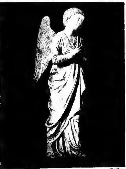 Left: THE ARCHANGEL GABRIEL in the Annunciation by B. Rossellino (1447) - Empoli, chapel of the Misericordia. Right: THE ARCHANGEL GABRIEL. Fresco by Melozzo da Forlì (15th cent.) - Florence, Uffizi.