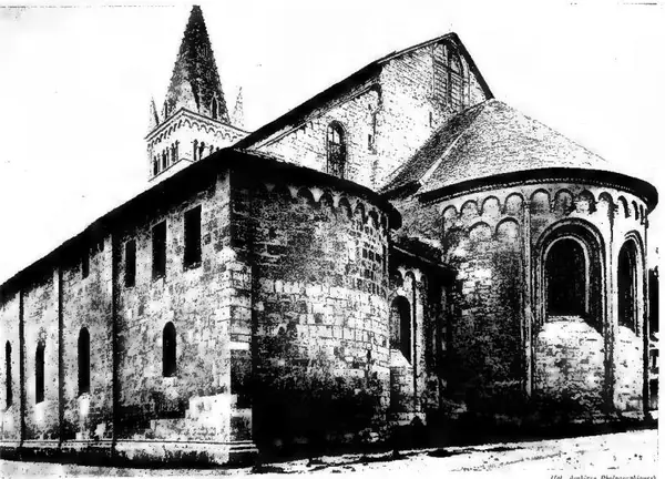 ESTERNO DELLA CATTEDRALE. Lato sud-est (sec. XII).