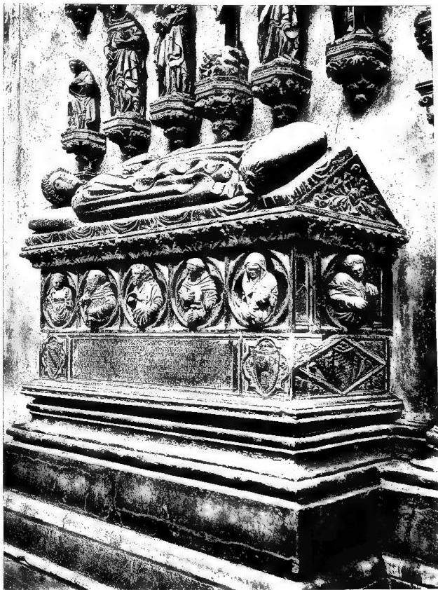TOMB OF PAOLA BIANCA MALATESTA (a. 1398) - Church of S. Francesco.