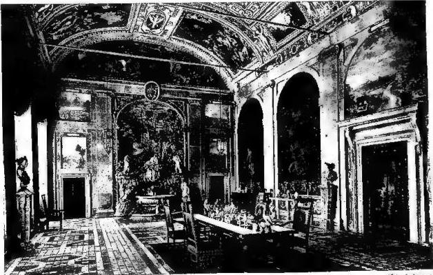 Below: INTERIOR OF PALAZZO FARNESE. Stucco decorations and paintings by T. Zuccari and collaborators