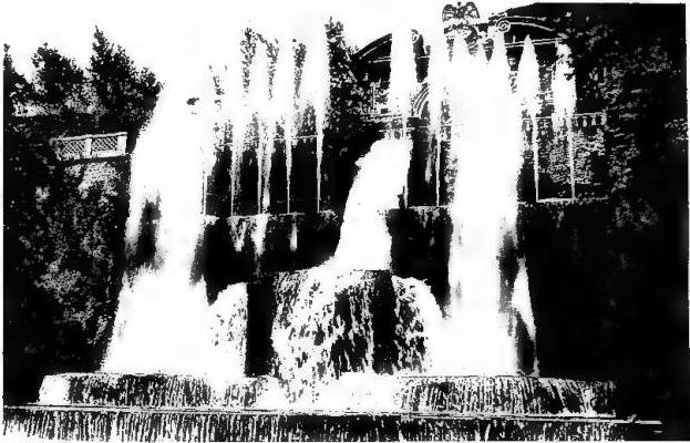 Above: FOUNTAIN ■ ORGAN CASCADE (late 16th cent.) - Tivoli, Villa d'Este.