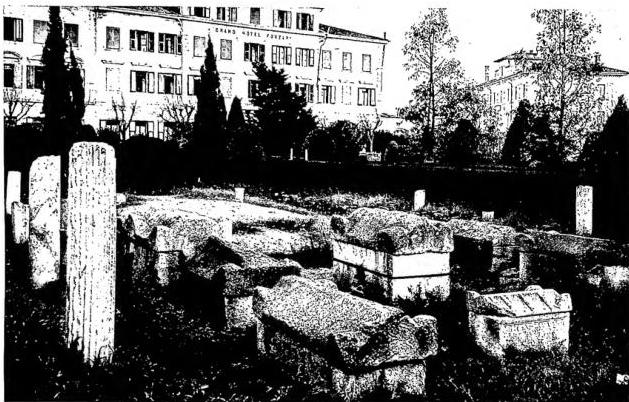 Above: CHRISTIAN SARCOPHAGI (5th-6th cent.) - Piazza della Vittoria.