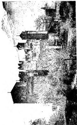 Above left: PONTE DELLA TORRE, work by Gattapone da Gubbio (14th cent.) - Spoleto. Above right: CASTLE OF FENIS (14th-16th cent.) - Aosta. Below left: VIEW of Sestri Levante. Below right: ROMAN BRIDGE of Isernia.