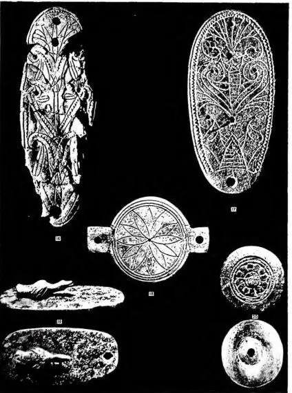 ARCHAIC POLYCHROME COCCI. INCISED IVORY OBJECTS.