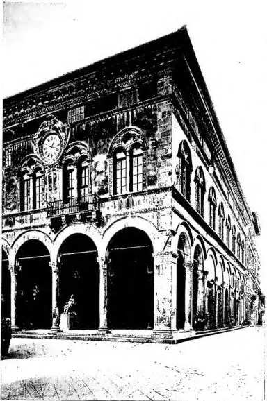 INTERIOR OF THE CHURCH OF ST. MARTIN (12th-13th cent.), renovated at the end of the 14th cent. - Lucca. PALAZZO PRETORIO. Begun in 1492 to a design by Matteo Cividali - Lucca.