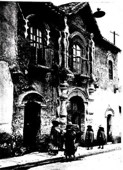THE CATHEDRAL. Rebuilt at the beginning of the 19th cent. THE ANCIENT RESIDENCE OF THE ALFAREZ known as "The crystal palace". Spanish-indigenous art (18th cent.).