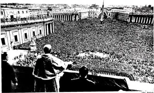 Above: ADDRESS TO THE ROMAN FAITHFUL ON EASTER DAY 1952. Below: AUDIENCE TO EXECUTIVES, STAFF AND WORKERS OF THE ENCICLOPEDIA CATTOLICA (3 Dec. 1950).