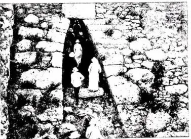 Above left: MUSIC (11th-10th cent. BC) at Ras-Samrah - Ugarit. Above right: BASILICA OF RUWEJHAH (4th cent.). Below left: WEST FACADE OF THE CHURCH OF HIRBET TEZIN (8th cent.). Below right: BAPTISTERY OF THE CHURCH OF S. PAOLO E MOSE. (5th cent.) - Dar Kita.
