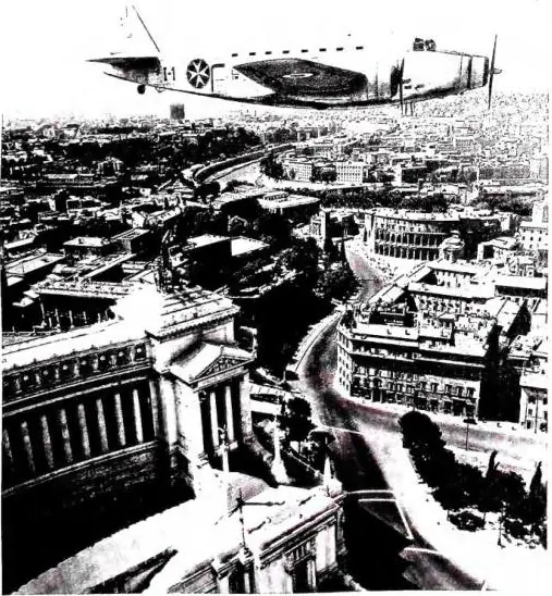 A sinistra: APPARECCHIO DEL SOVRANO MILITARE ORDINE DI MALTA per il trasporto di malati a Lourdes, in volo su Roma. In alto a destra: LOGGIA DELLA CASA DEI CAVALIERI DI RODI, eretta verso la fine del sec. XII e fatta restaurare tra il 1467-70, dal card. Marco Barbo - Roma, Foro di Traiano. In basso 