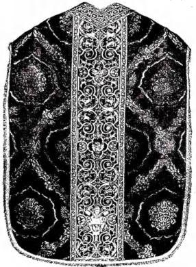 Above left: CHASUBLE OF PAUL V (1605-21) in purple damask brocaded with gold - Museo Sacro Vaticano. Above right: CHASUBLE OF URBAN VIII (1623-44) in green-yellow damask fabric with purple embroidery - Museo Sacro Vaticano. Below left: FABRIC WITH THE POMEGRANATE. Detail of an antependium of the 2nd half of the 16th cent. Siena, Museo dell'Opera del Duomo. Below right: VENETIAN VELVET. At the centre of each flower the Medici emblem (15th cent.) - Florence, Museo nazionale, Franchetti collection.