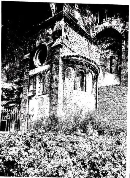 A sinistra: ABSIDE DELLA CHIESA INFERIORE del S. Spéco (sec. XII-XIII). In alto a destra: VEDUTA GENERALE DEL S. SPECO (sec. XII-XIII). In basso a destra: LA SCALA SANTA DEL S. SPECO vista dalle grotte dei Pastori. Le pareti furono affrescate nel sec. XIV.