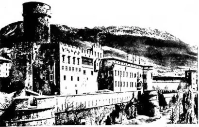 In alto a sinistra: FACCIATA della chiesa di S. Vigilio a Piombo, con affreschi di S. Baschenis (1539) rấtiguranti una danta macabra, e, nella fascia antistante, i vizi capitali. In basso a sinistra: CASTELLO DEL BUON CONSIGLIO - Trento. A destra: SANTUARIO DI S. ROMEDIO presso Santeno in Val di Non