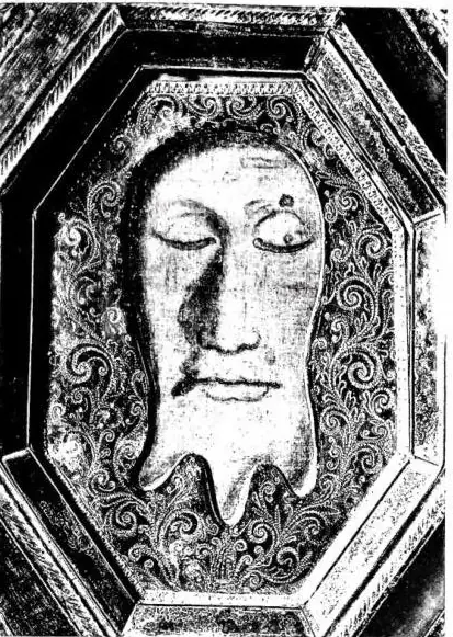 Left: COPY OF THE VERONICA, portrayed from the original with the permission of Gregory XV (1621-23), as attested by a note on the back of the painting - Rome, church of the Gesù. Right: THE HOLY FACE (Τὸ ἄγιον Μανώλλον), preserved in the church of S. Giorgio degli Armeni, brought from Constantinople