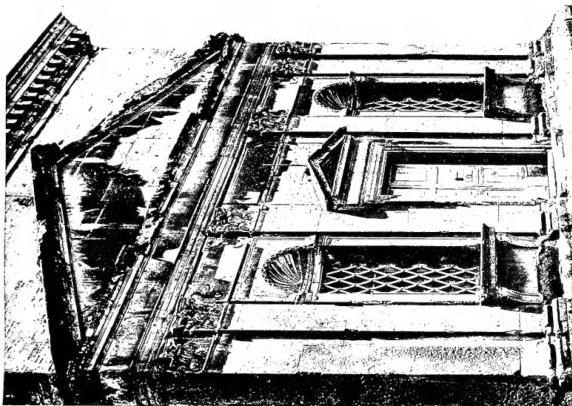 Left: SIDE FACADE OF PALAZZO FARNESE (1559-64) - Caprarola.